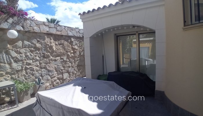 Te koop - Huis - Vrijstaande Villa - Algorfa - La finca golf