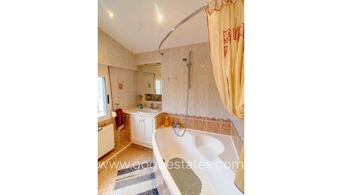 Te koop - Huis - Finca - Cortijo - Confrides - Confrides Centro