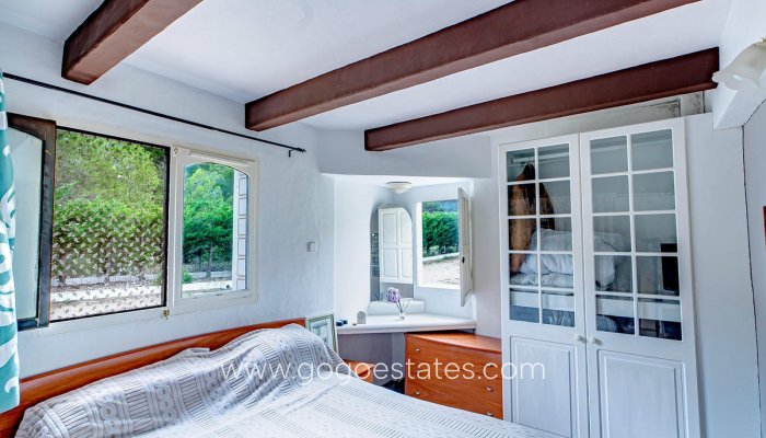 Te koop - Huis - Finca - Cortijo - Confrides - Confrides Centro