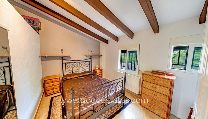 Te koop - Huis - Finca - Cortijo - Confrides - Confrides Centro