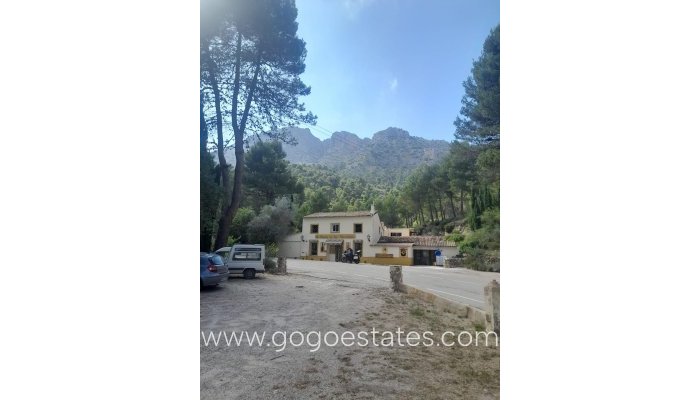 Te koop - Huis - Finca - Cortijo - Confrides - Confrides Centro