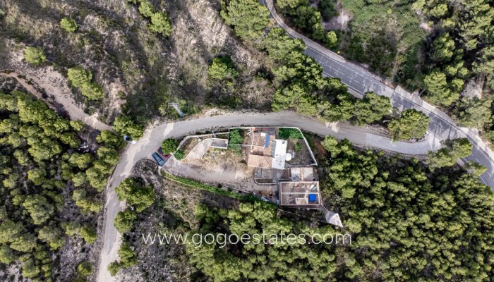 Te koop - Huis - Finca - Cortijo - Confrides - Confrides Centro