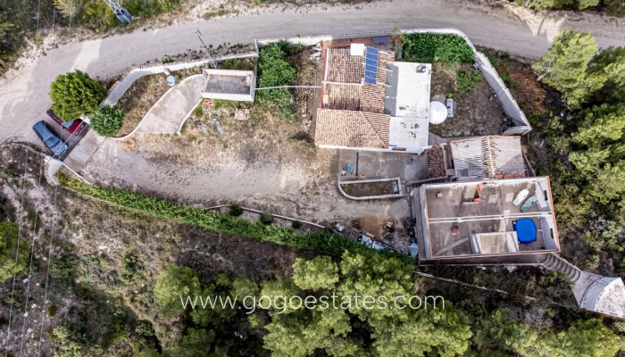 Te koop - Huis - Finca - Cortijo - Confrides - Confrides Centro