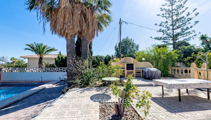 Te koop - Huis - Vrijstaande Villa - La Nucía - La Nucia Centro