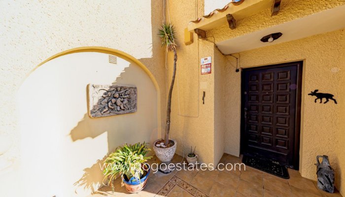 Te koop - Huis - Vrijstaande Villa - La Nucía - La Nucia Centro