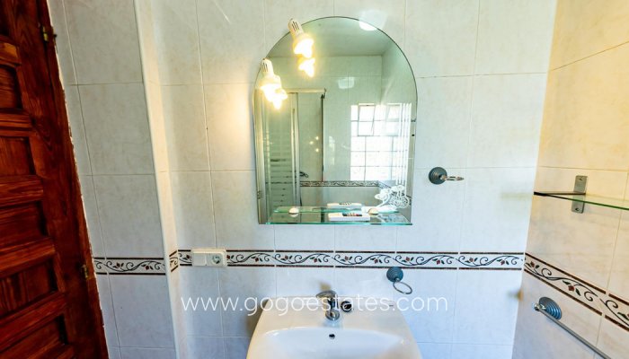 Te koop - Huis - Vrijstaande Villa - La Nucía - La Nucia Centro