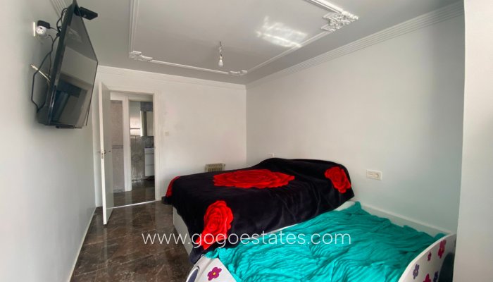 Te koop - Appartement - Appartement op de bovenste verdieping - Torrevieja - Torrevieja Centro