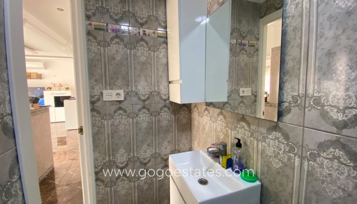 Te koop - Appartement - Appartement op de bovenste verdieping - Torrevieja - Torrevieja Centro