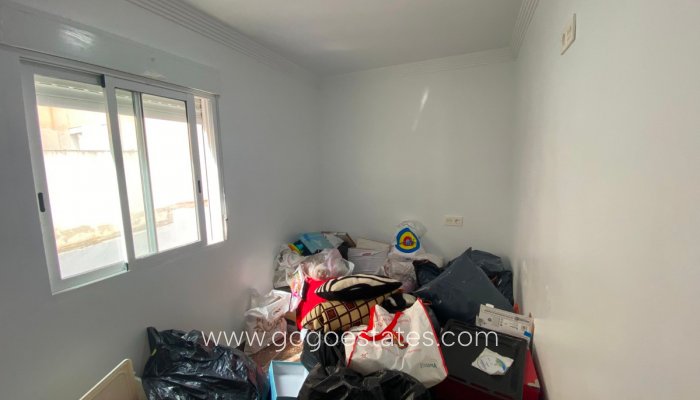 Te koop - Appartement - Appartement op de bovenste verdieping - Torrevieja - Torrevieja Centro