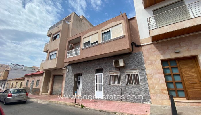 Te koop - Appartement - Appartement op de bovenste verdieping - Torrevieja - Torrevieja Centro