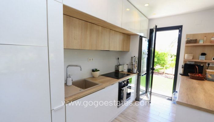 Te koop - Huis - Vrijstaande Villa - Orihuela - La Zenia