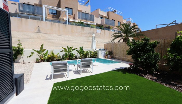 Te koop - Huis - Vrijstaande Villa - Orihuela - La Zenia