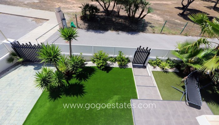 Te koop - Huis - Vrijstaande Villa - Orihuela - La Zenia