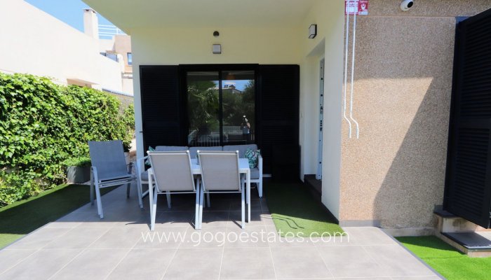 Te koop - Huis - Vrijstaande Villa - Orihuela - La Zenia