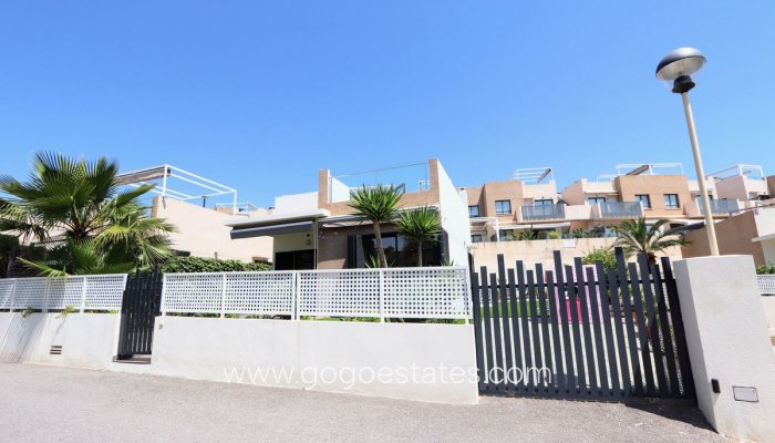 Te koop - Huis - Vrijstaande Villa - Orihuela - La Zenia