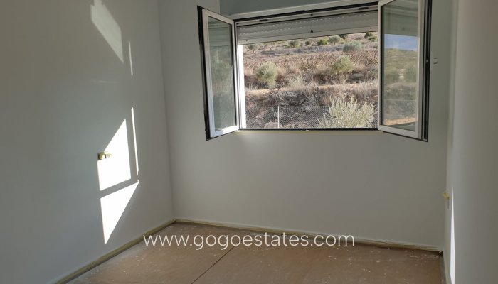 Te koop - Huis - Vrijstaande Villa - Pinoso - Pinoso Centro