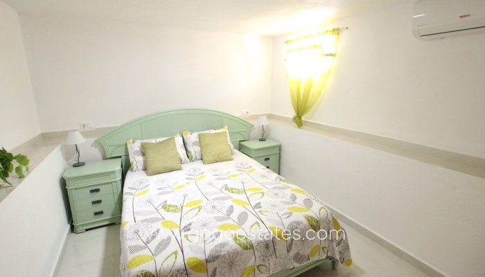 Te koop - Huis - Vrijstaande Villa - Rojales - Benimar