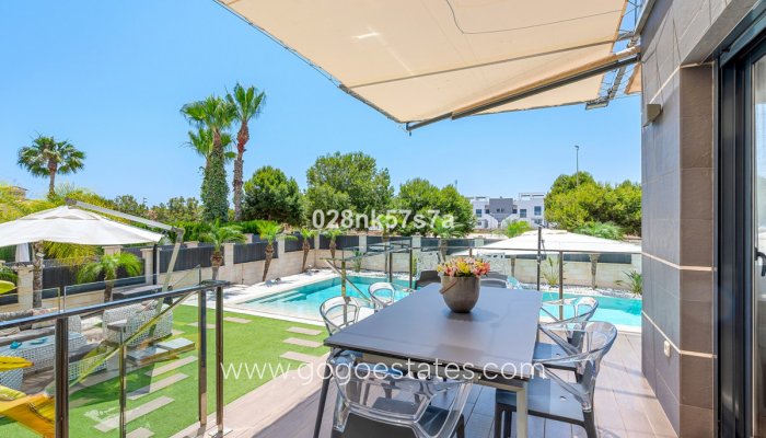 Te koop - Huis - Vrijstaande Villa - Orihuela - La Zenia