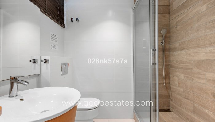 Te koop - Huis - Vrijstaande Villa - Orihuela - La Zenia