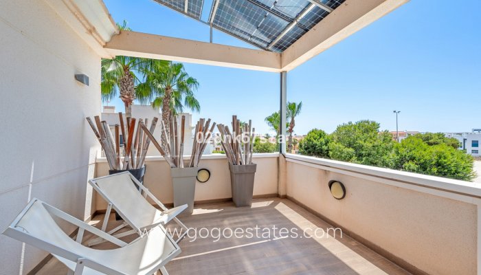 Te koop - Huis - Vrijstaande Villa - Orihuela - La Zenia