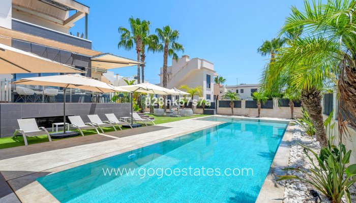 Te koop - Huis - Vrijstaande Villa - Orihuela - La Zenia
