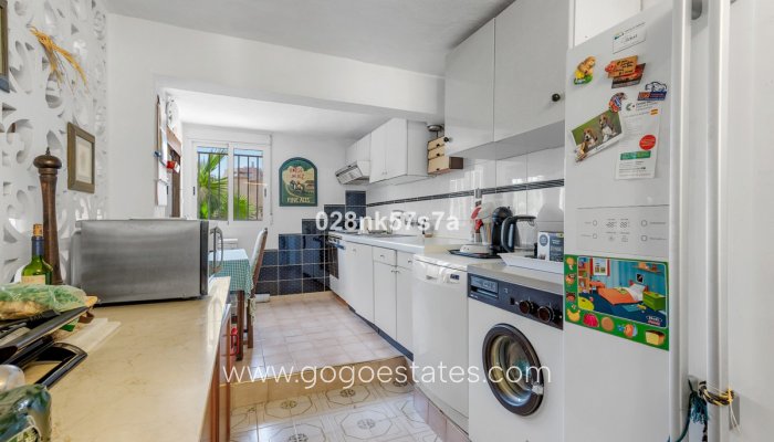 Te koop - Huis - Vrijstaande Villa - Orihuela - La Zenia