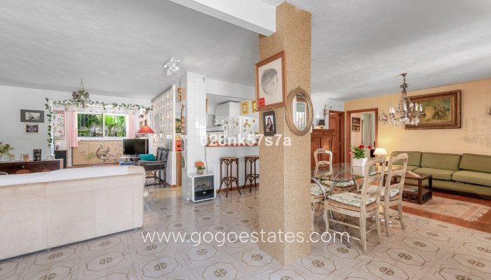 Te koop - Huis - Vrijstaande Villa - Orihuela - La Zenia