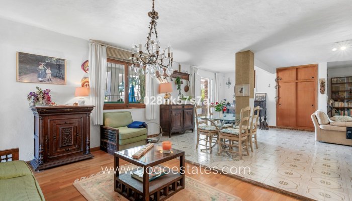 Te koop - Huis - Vrijstaande Villa - Orihuela - La Zenia