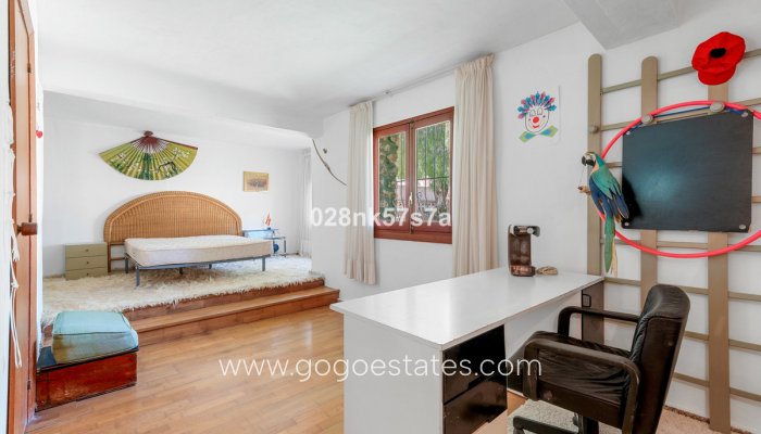 Te koop - Huis - Vrijstaande Villa - Orihuela - La Zenia