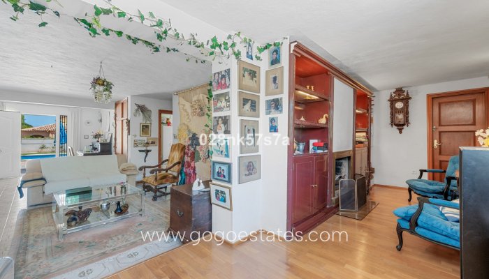 Te koop - Huis - Vrijstaande Villa - Orihuela - La Zenia