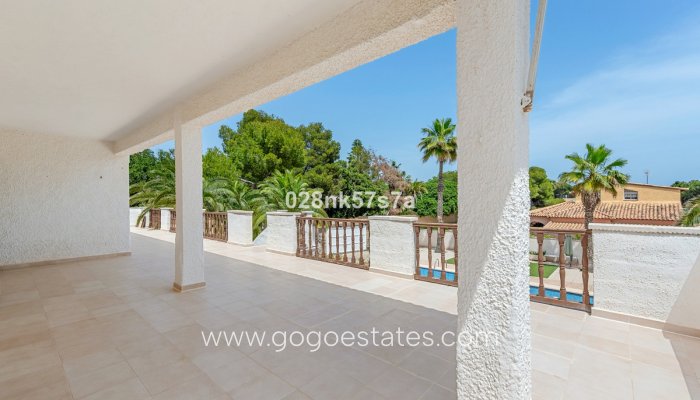 Te koop - Huis - Vrijstaande Villa - Orihuela - La Zenia