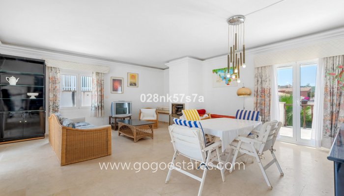 Te koop - Huis - Vrijstaande Villa - Orihuela - La Zenia