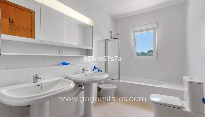 Te koop - Huis - Vrijstaande Villa - Orihuela - La Zenia