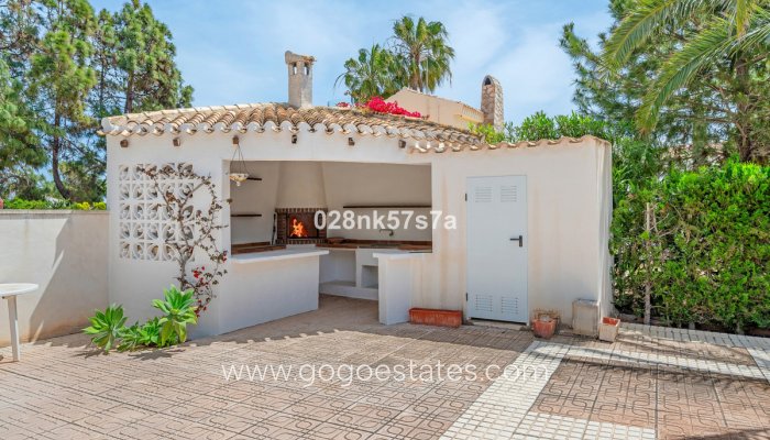Te koop - Huis - Vrijstaande Villa - Orihuela - La Zenia