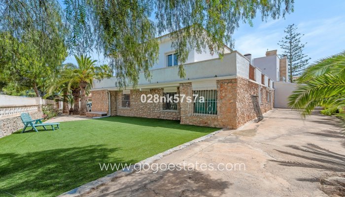 Te koop - Huis - Vrijstaande Villa - Orihuela - La Zenia