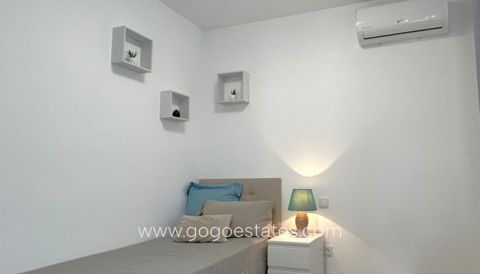 Te koop - Huis - Bungalow - Torrevieja - Nueva Torrevieja