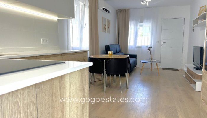 Te koop - Huis - Bungalow - Torrevieja - Nueva Torrevieja