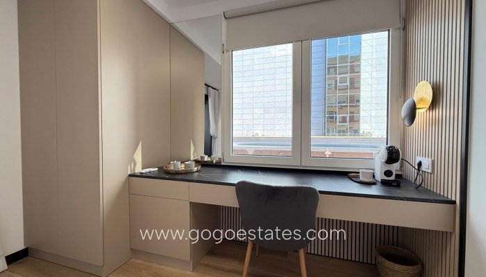 Te koop - Appartement - Appartement op de middelste verdieping - Alicante - Alicante Centro