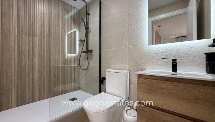 Te koop - Appartement - Appartement op de middelste verdieping - Alicante - Alicante Centro