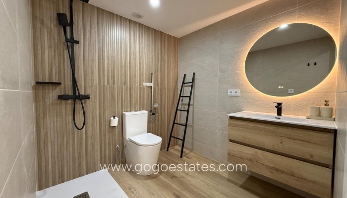 Te koop - Appartement - Appartement op de middelste verdieping - Alicante - Alicante Centro