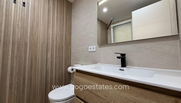 Te koop - Appartement - Appartement op de middelste verdieping - Alicante - Alicante Centro