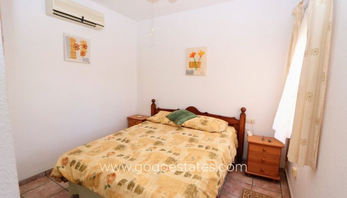 Te koop - Huis - Vrijstaande Villa - Orihuela - Playa Flamenca