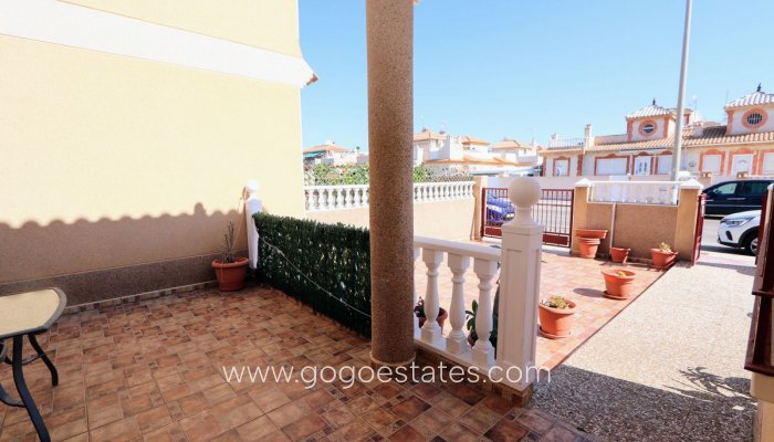 Te koop - Huis - Vrijstaande Villa - Orihuela - Playa Flamenca