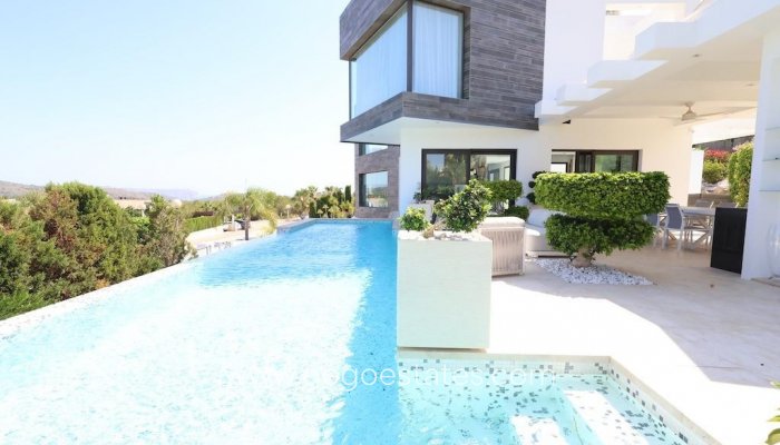 Te koop - Huis - Vrijstaande Villa - Jávea Xàbia - Jávea - Xàbia Centro