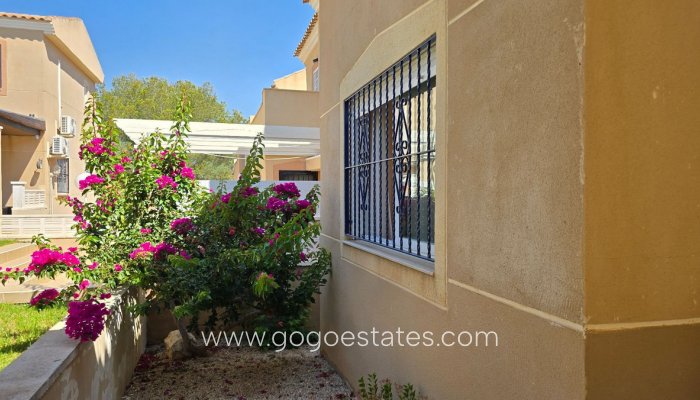 Te koop - Huis - Vrijstaande Villa - Orihuela - Orihuela Centro