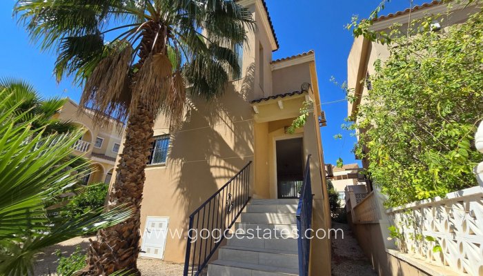 Te koop - Huis - Vrijstaande Villa - Orihuela - Orihuela Centro