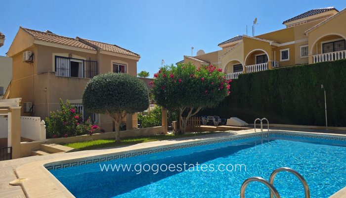 Te koop - Huis - Vrijstaande Villa - Orihuela - Orihuela Centro
