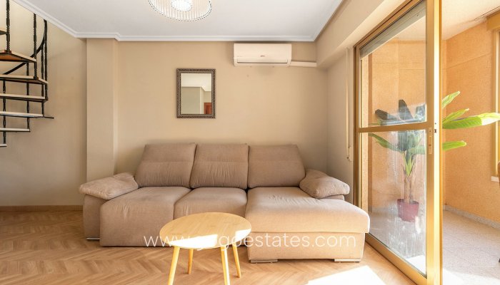 Te koop - Appartement - Penthouse Duplex - Torrevieja - La Mata