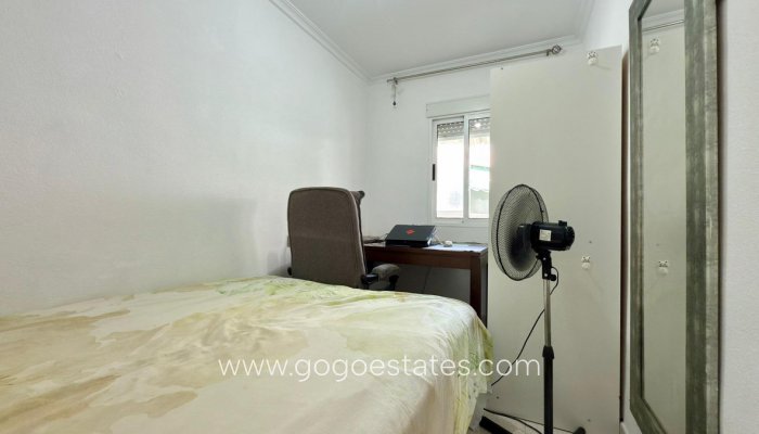 Te koop - Appartement - Appartement op de middelste verdieping - Alicante - Alicante Centro