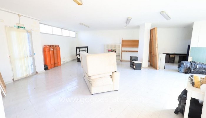 Te koop - Commercieel - Commerciële Ruimten - Orihuela - La Zenia